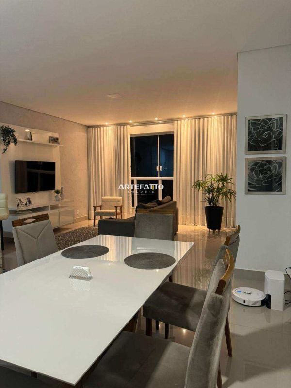 Apartamento à venda com 2 quartos, 97m²