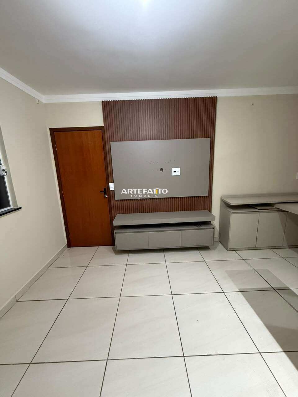  - Apartamento à venda, com 2 quartos, 75m²