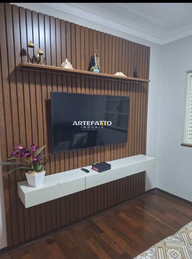  - Casa à venda em Franca, Jardim Bethânia, com 3 quartos, 210m²