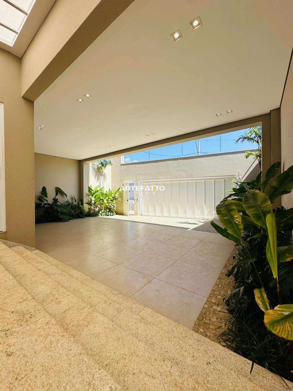  - Casa à venda em Franca, Jardim Botânico, com 4 quartos, 284m²