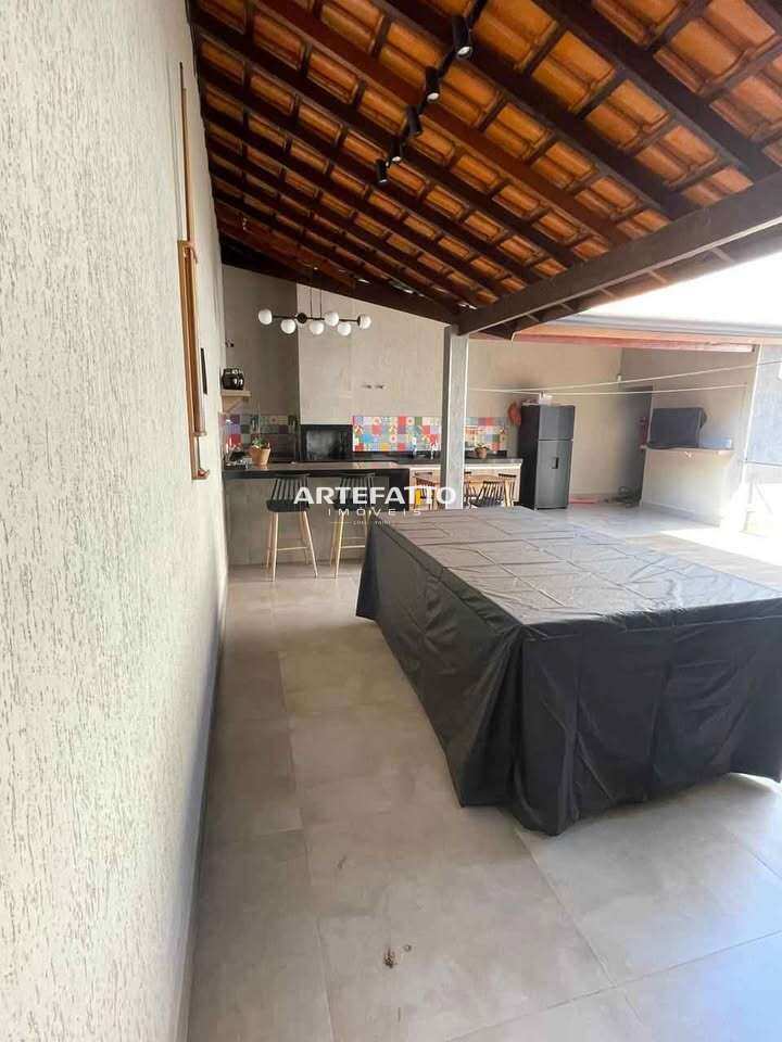  - Casa à venda em Franca, Jardim Piratininga, com 3 quartos, 275m²