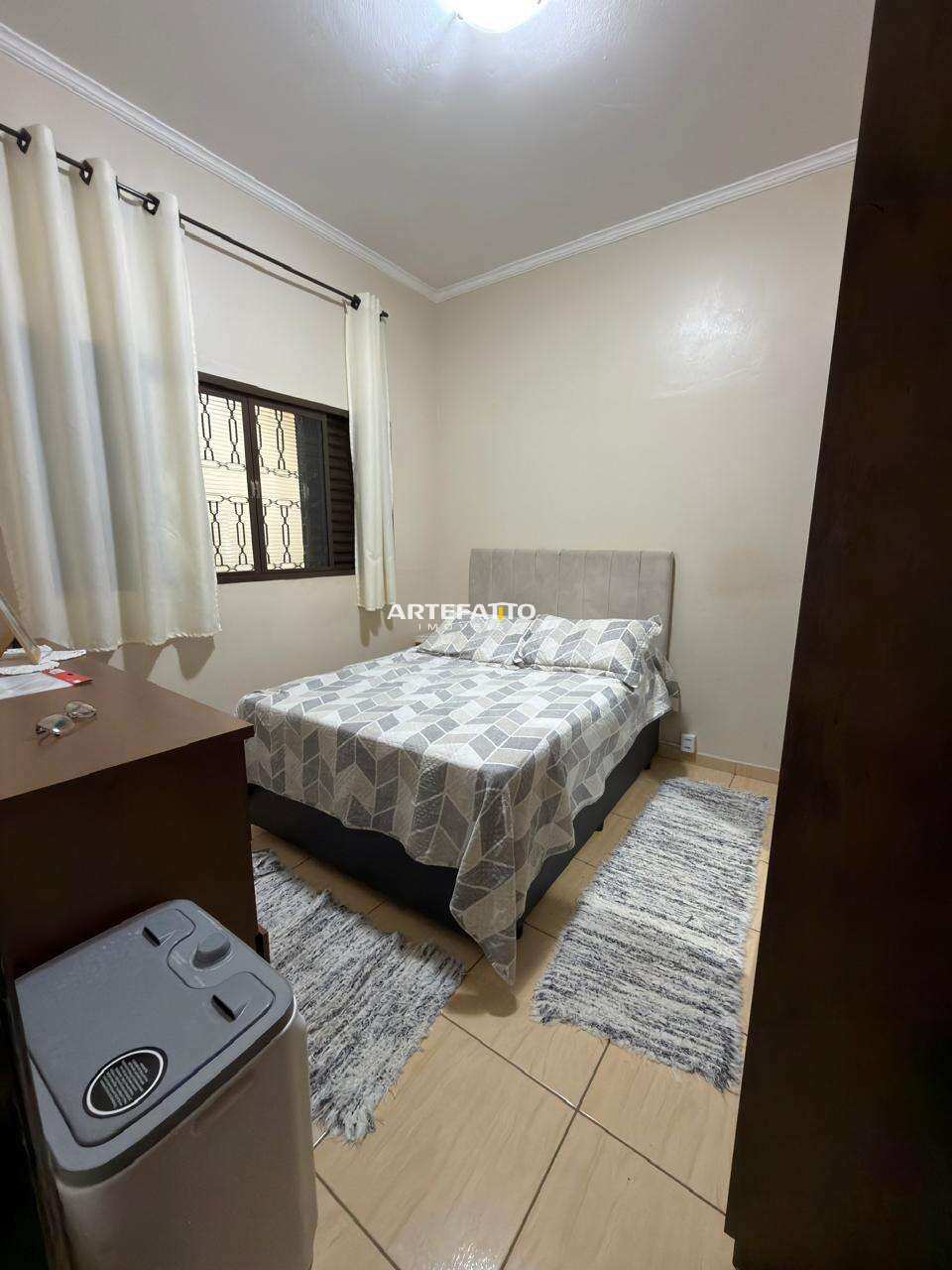  - Casa à venda em Franca, Jardim Santa Efigênia, com 3 quartos, 95m²