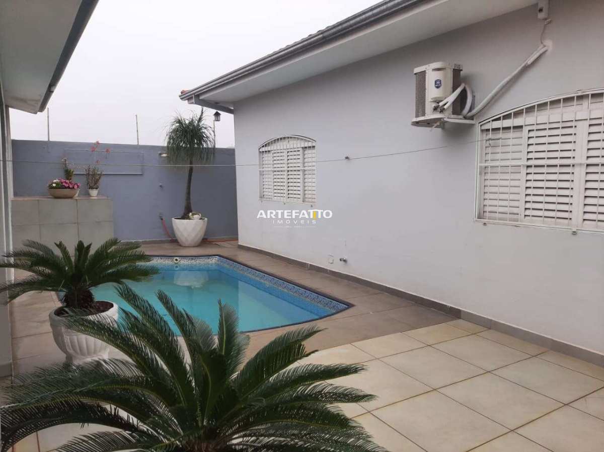 Casa à venda em Franca, Jardim Santana, com 3 quartos, 272m² - Imobiliária Artefatto Imóveis - Franca/SP