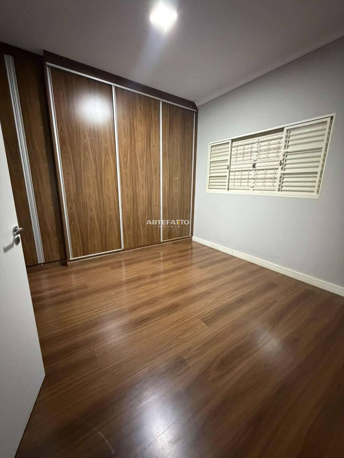  - Casa à venda em Franca, Residencial Meireles, com 3 quartos, 160m²