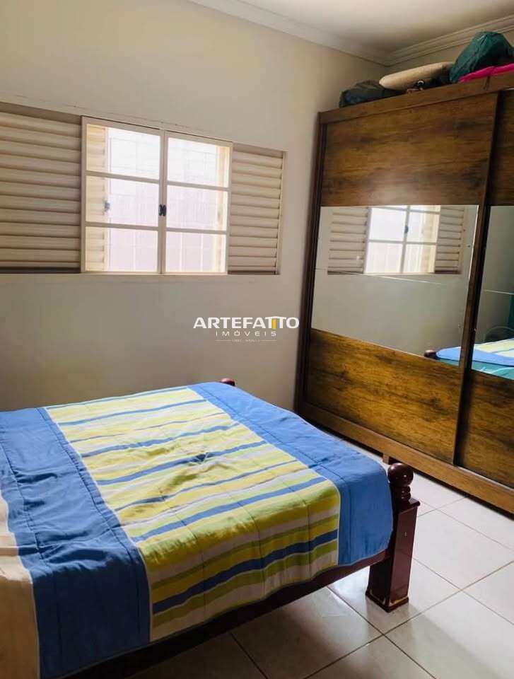  - Casa à venda em Franca, Residencial Meireles, com 3 quartos, 130m²