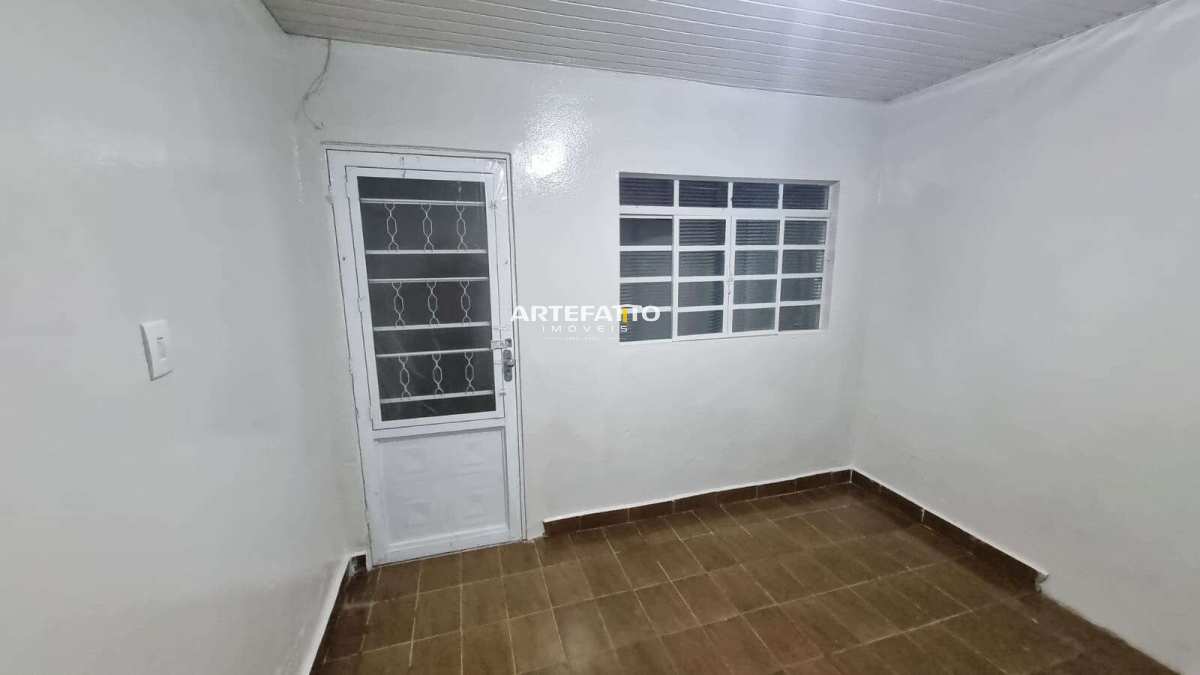  - Casa à venda em Franca, Vila Santa Terezinha, com 2 quartos, 220m²