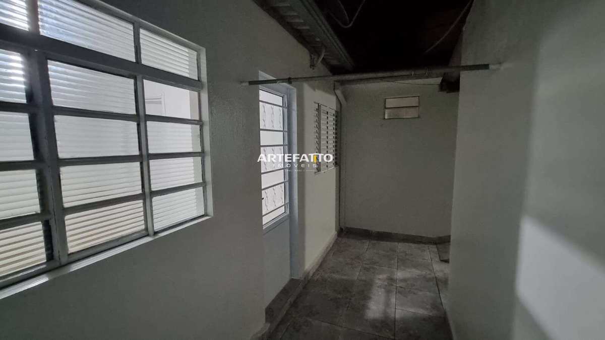  - Casa à venda em Franca, Vila Santa Terezinha, com 2 quartos, 220m²