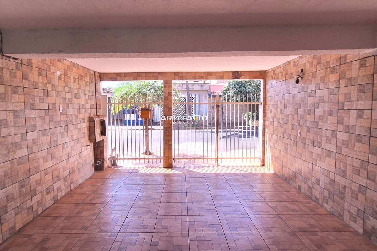  - Casa à venda em Ribeirão Preto, Parque São Sebastião, com 4 quartos, 114m²
