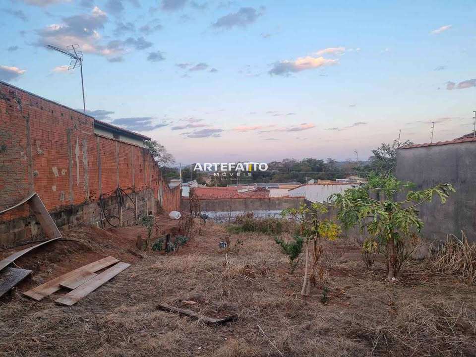 Terreno à venda em Franca, Jardim Paulistano - Imobiliária Artefatto Imóveis - Franca/SP