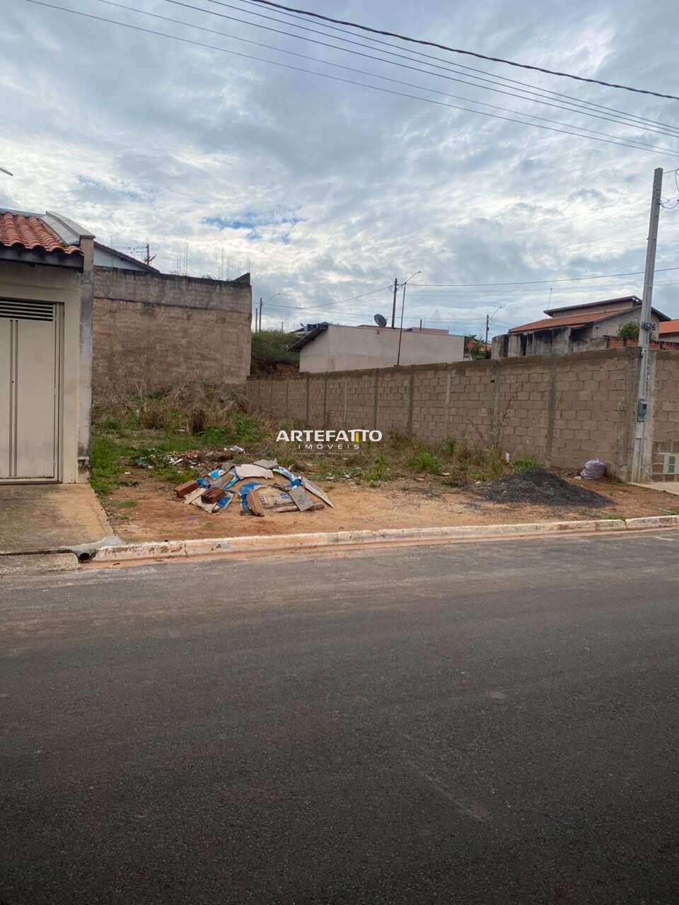 Terreno em excelente localização na cidade de Patrocínio Paulista - Imobiliária Artefatto Imóveis - Franca/SP