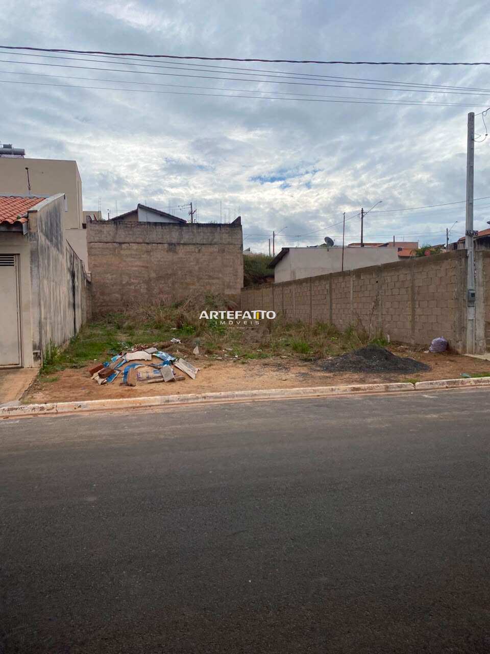  - Terreno em excelente localização na cidade de Patrocínio Paulista